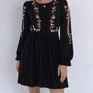 LOFT Black Embroidered Floral Boho Long Sleeve Dress With Cutout Sleeves Size 0